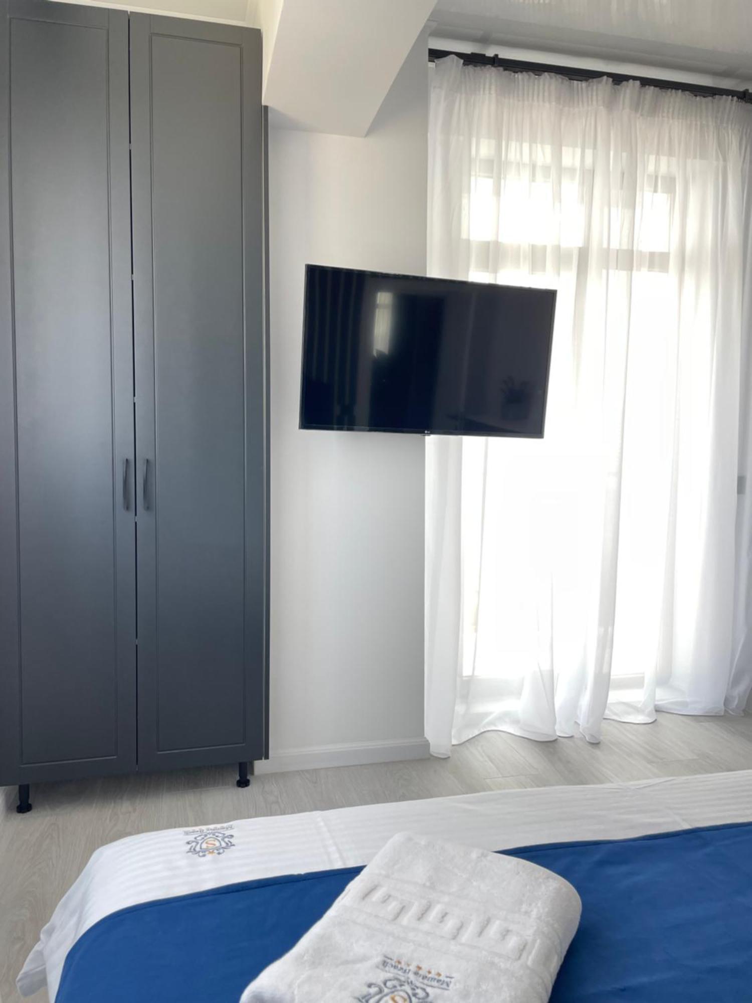 Mamaia Nord Vip Aparthotel นาโวดาริ ภายนอก รูปภาพ